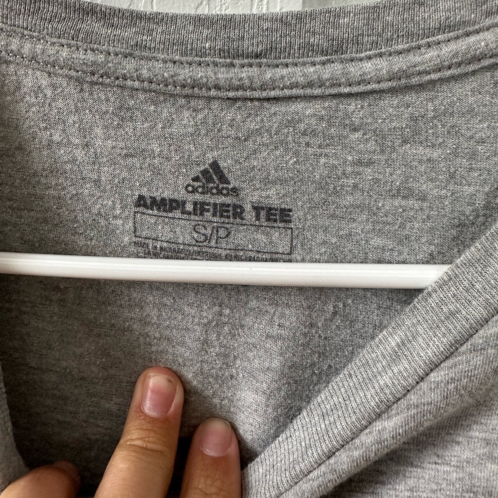 T-Shirt - Picture 2 of 2